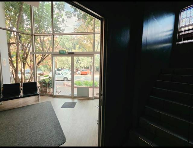 BUSINESS PROPERTY TO RENT IN MENLO PARK
